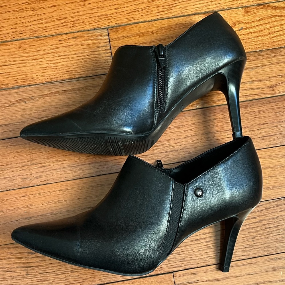 Simply Vera Wang Black Leather Stiletto Mules - Picture 3 of 10